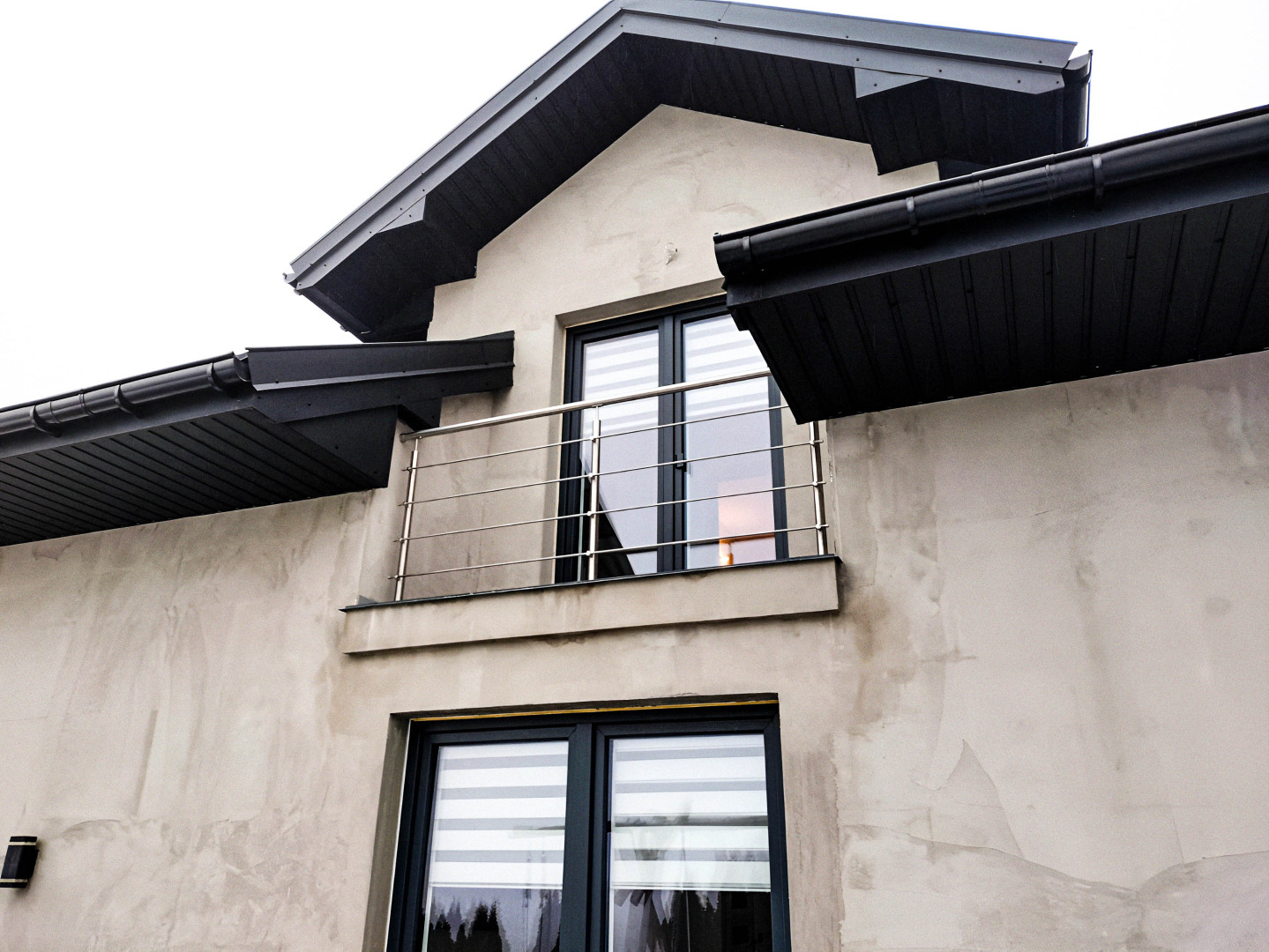 Balustrada balkonowa prosta LOGGIE ze stali nierdzewnej Balustrada balkonowa prosta LOGGIE ze stali nierdzewnej